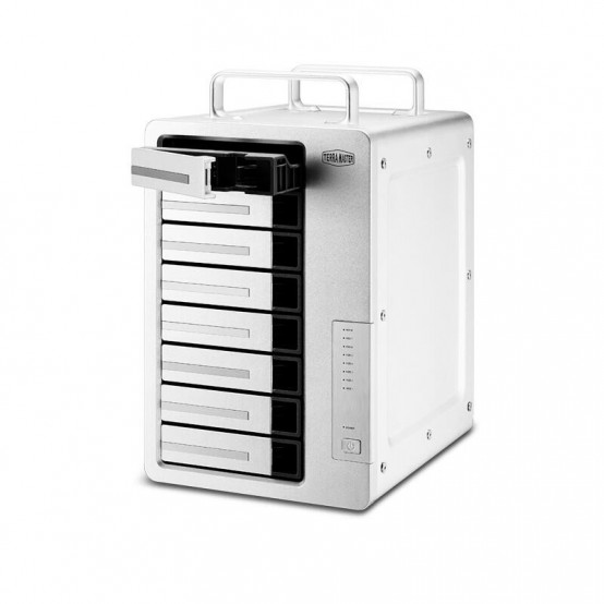 NAS Terramaster D8-Thunderbolt 3