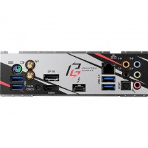 Placa de baza ASRock X570 PHANTOM GAMING-ITX/TB3 90-MXBB10-A0UAYZ