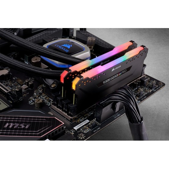 Memorie Corsair Vengeance RGB PRO CMW16GX4M2C3000C15
