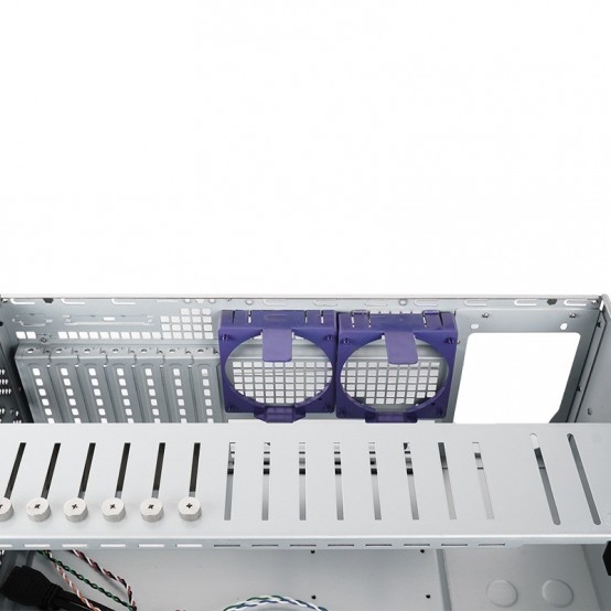 Carcasa ChiefTec  UNC-409S-B-600BDF