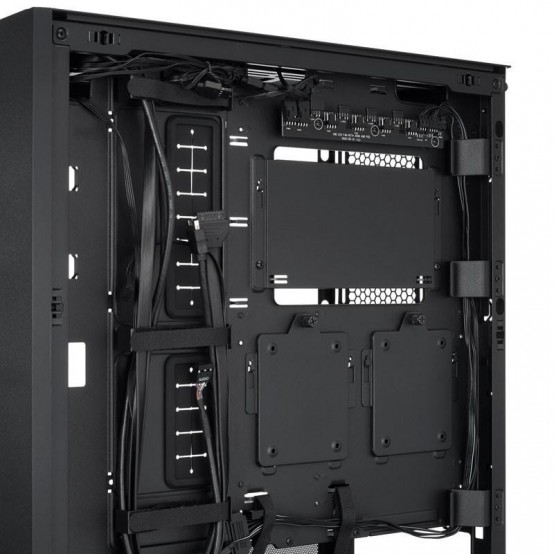 Carcasa Lian Li LANCOOL 216 RGB Tempered Glass Black LANCOOL216RX