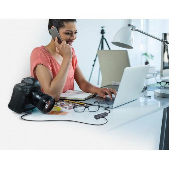 Docking Station D-Link 5-in-1 USB-C Hub with Card Reader DUB-2325