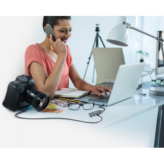 Docking Station D-Link 6-in-1 USB-C Hub with HDMI/Gigabit Ethernet/Power Delivery DUB-2335