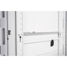 Cabinet APC  AR3100W 2