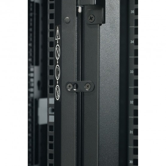Cabinet APC  AR3150SP