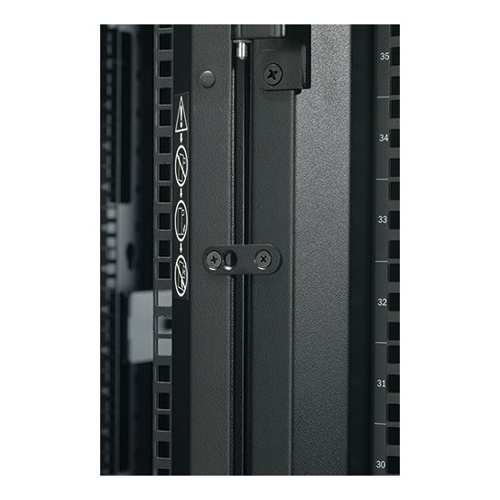 Cabinet APC  AR3157X609