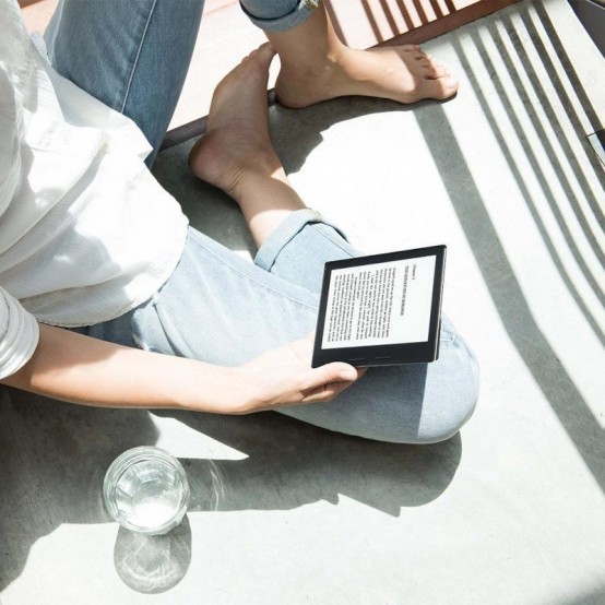 Tableta Amazon Kindle Oasis, 7 inch, 8GB, Wi-Fi, Graphite A2KOASIS8GBGR