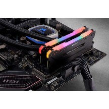 Memorie Corsair Vengeance RGB PRO CMW32GX4M2C3000C15