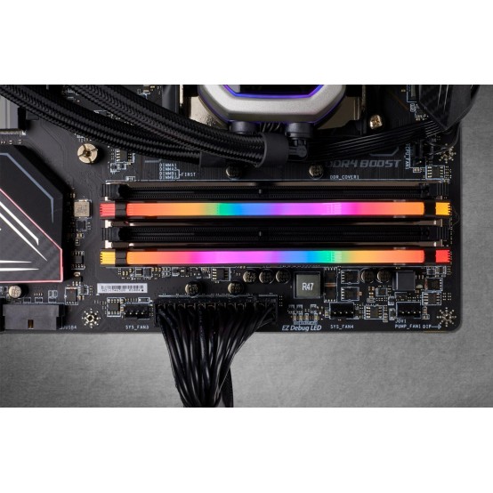 Memorie Corsair Vengeance RGB PRO CMW32GX4M2C3000C15