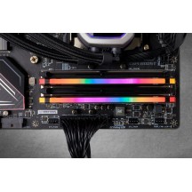 Memorie Corsair Vengeance RGB PRO CMW32GX4M2C3000C15