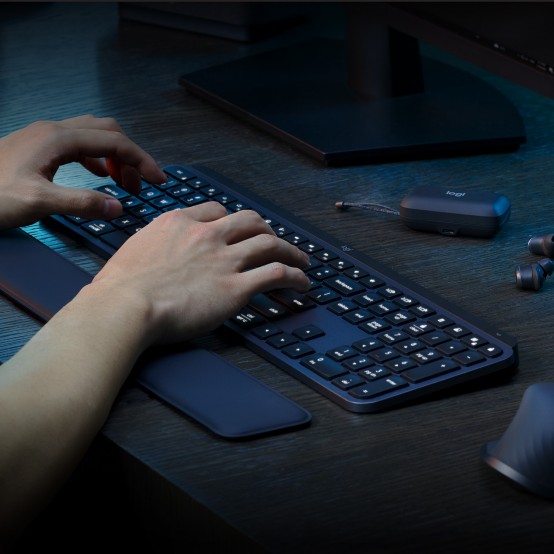 Tastatura Logitech MX Keys S Keyboard - Full-Size 920-011587