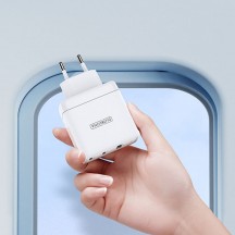 Alimentator  Wall Charger 3in1  - USB, 2x Type-C, GaN Fast Charging 65W - White T1
