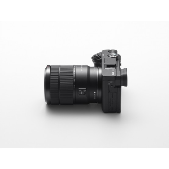 Aparat foto digital Sony Alpha A6400 18-135mm ILCE6400MB.CEC