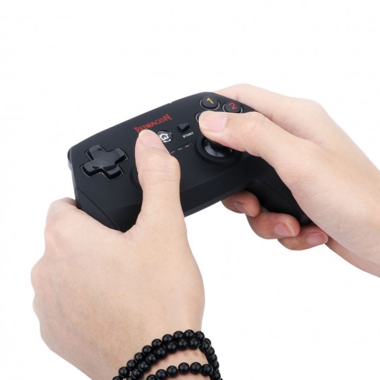 Gamepad Redragon Harrow G808-BK