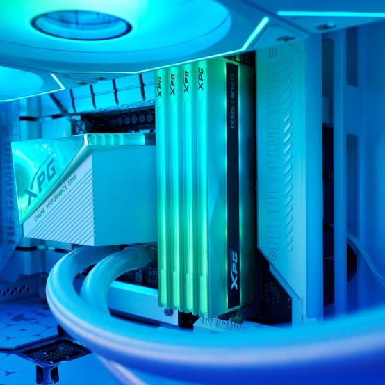 Memorie A-Data XPG Lancer RGB AX5U6000C3016G-DCLANRSG