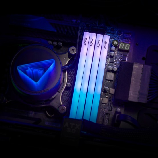 Memorie A-Data XPG Lancer Blade RGB AX5U6000C3016G-DTLABRWH