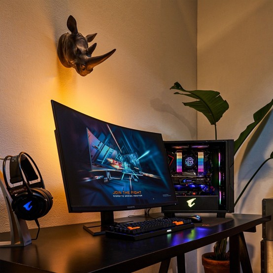 Monitor LCD GigaByte G32QC A-EK